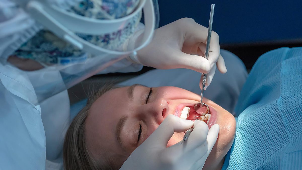 What Does a Dentist Do on a Daily Basis A Behind-the-Scenes Look